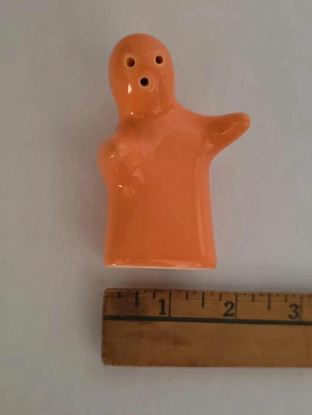 Vintage Hugging Glossy Ceramic Ghosts Salt & Pepper Shakers Pair - Orange Duo